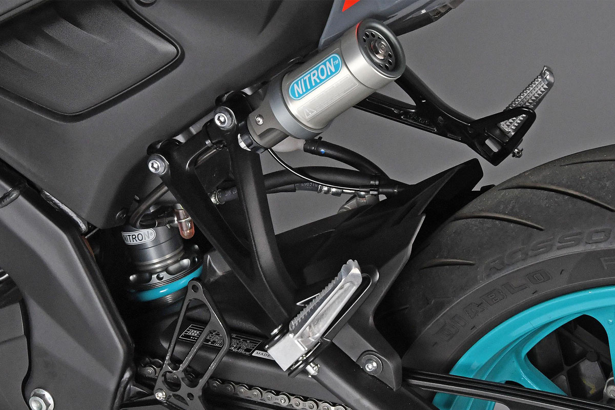 サイレンサー MT 125 2020年シスボン+ラブンズラックスポンサス鋼